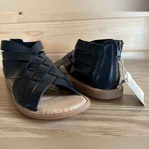 Born sandals brand new size 10